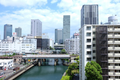 横浜駅東口から徒歩三分の探偵事務所