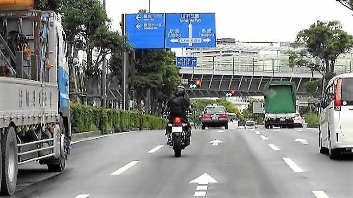 対象者を逃さない、迅速可能なバイク尾行