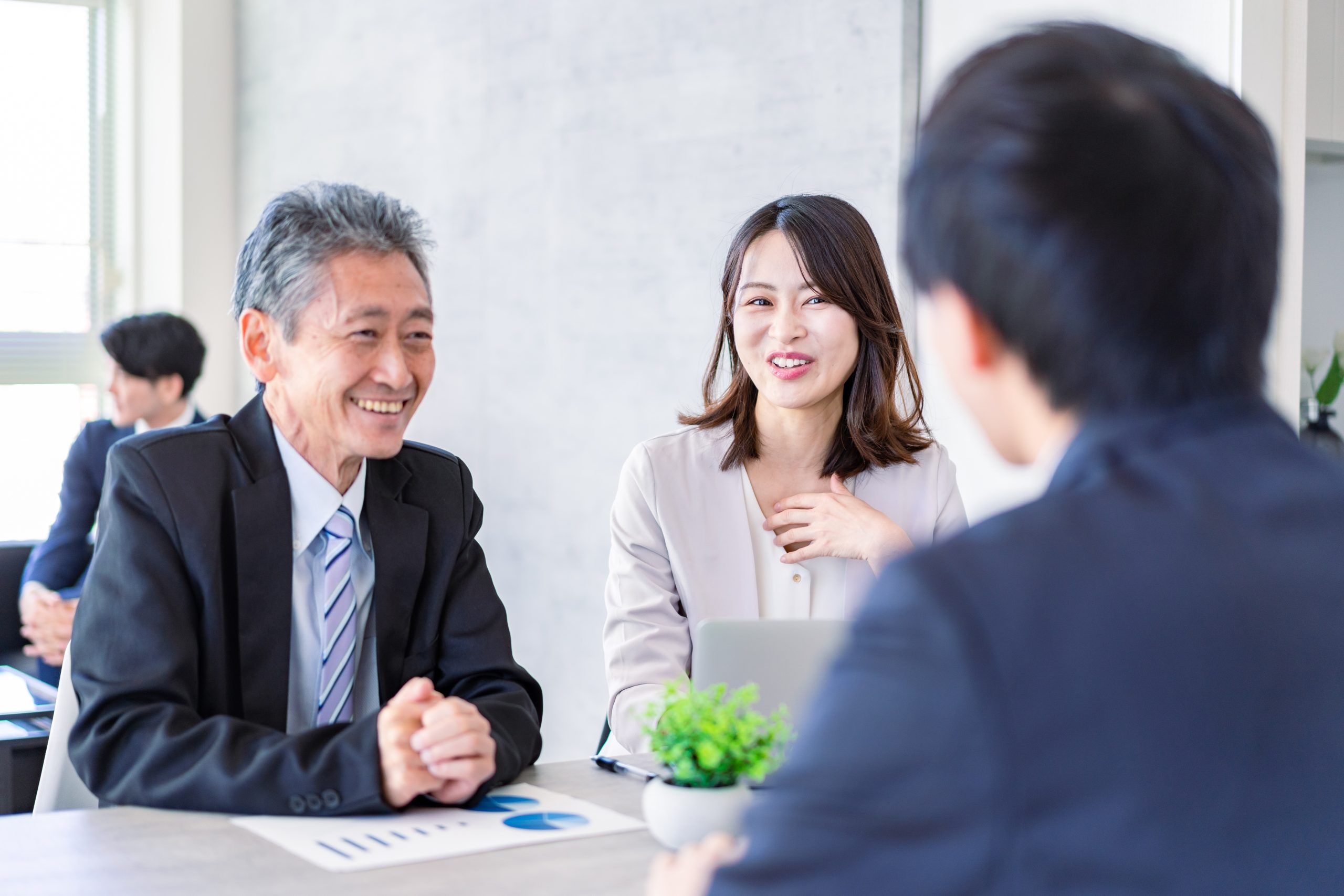 プロの尾行と張込み撮影、ベテラン調査員による聞込み取材で証拠を掴む探偵興信所